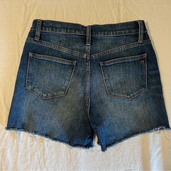 Madewell High-Rise Denim Shorts in Glenoaks Wash: Cutoff Edition - Picture 2 of 8